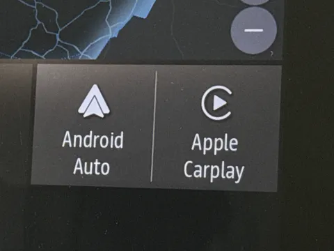 PN70LFM Renault Zoe 100kW i GT Line R135 50kWh 5dr Auto Thumbnail #27