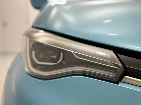 PN70LFM Renault Zoe 100kW i GT Line R135 50kWh 5dr Auto Thumbnail #32