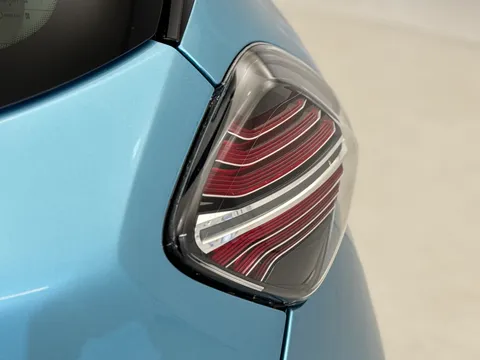 PN70LFM Renault Zoe 100kW i GT Line R135 50kWh 5dr Auto Thumbnail #33