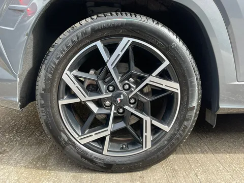 EA74DKL Hyundai Tucson 1.6T Plug-in Hybrid N Line S 5dr 4WD Auto Thumbnail #6