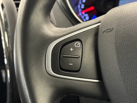 23 of 33 for Renault Captur 1.2 TCE Dynamique Nav 5dr