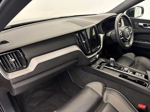 CE70PUV Volvo XC60 2.0 B5P [250] R DESIGN 5dr AWD Geartronic Thumbnail #13