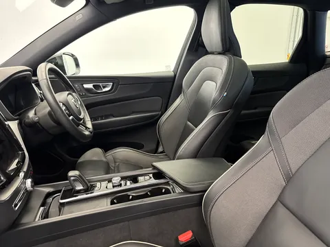 CE70PUV Volvo XC60 2.0 B5P [250] R DESIGN 5dr AWD Geartronic Thumbnail #10
