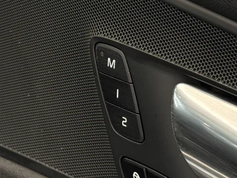 CE70PUV Volvo XC60 2.0 B5P [250] R DESIGN 5dr AWD Geartronic Thumbnail #24