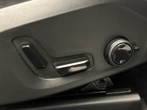 CE70PUV Volvo XC60 2.0 B5P [250] R DESIGN 5dr AWD Geartronic Thumbnail #25