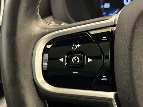 CE70PUV Volvo XC60 2.0 B5P [250] R DESIGN 5dr AWD Geartronic Thumbnail #26