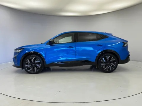 BL74ZHK Renault Rafale E-Tech FHEV Techno Esprit Alpine 5dr Auto 4C Thumbnail #4