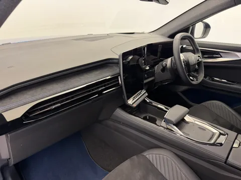 BL74ZHK Renault Rafale E-Tech FHEV Techno Esprit Alpine 5dr Auto 4C Thumbnail #13