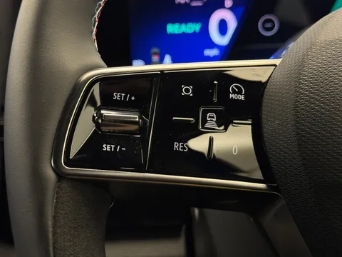 BL74ZHK Renault Rafale E-Tech FHEV Techno Esprit Alpine 5dr Auto 4C Thumbnail #21