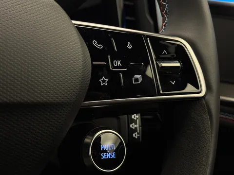 BL74ZHK Renault Rafale E-Tech FHEV Techno Esprit Alpine 5dr Auto 4C Thumbnail #22