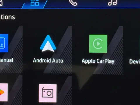 BL74ZHK Renault Rafale E-Tech FHEV Techno Esprit Alpine 5dr Auto 4C Thumbnail #24