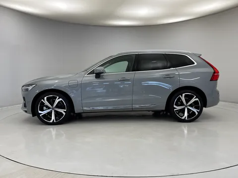 RE25NMV Volvo XC60 2.0 T8 [455] PHEV Ultra Dark 5dr AWD Geartronic Thumbnail #2