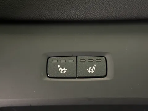 RE25NMV Volvo XC60 2.0 T8 [455] PHEV Ultra Dark 5dr AWD Geartronic Thumbnail #32