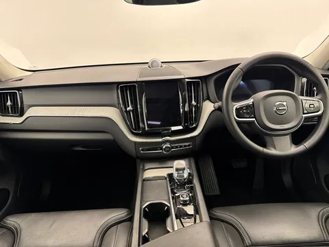 RE25NMV Volvo XC60 2.0 T8 [455] PHEV Ultra Dark 5dr AWD Geartronic Thumbnail #10