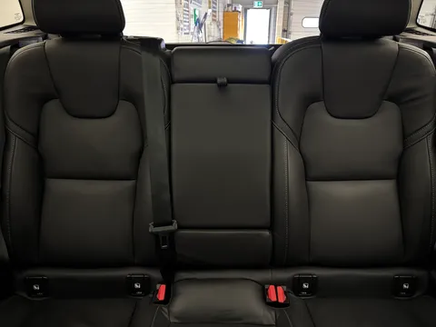 RE25NMV Volvo XC60 2.0 T8 [455] PHEV Ultra Dark 5dr AWD Geartronic Thumbnail #16