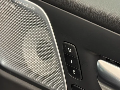 RE25NMV Volvo XC60 2.0 T8 [455] PHEV Ultra Dark 5dr AWD Geartronic Thumbnail #19