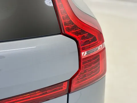 RE25NMV Volvo XC60 2.0 T8 [455] PHEV Ultra Dark 5dr AWD Geartronic Thumbnail #38
