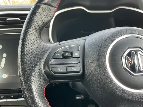 DK22XUG Mg Motor Uk Zs 1.5 VTi-TECH Exclusive 5dr Thumbnail #33