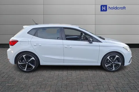 DV24NSU SEAT Ibiza 1.0 TSI 115 FR Sport 5dr Thumbnail #6