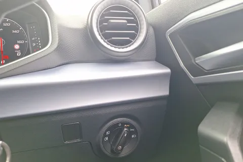 DV24NSU SEAT Ibiza 1.0 TSI 115 FR Sport 5dr Thumbnail #17