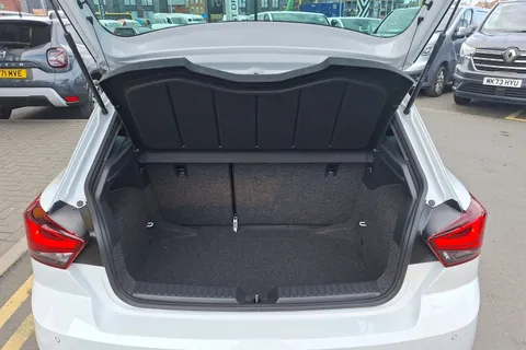 DV24NSU SEAT Ibiza 1.0 TSI 115 FR Sport 5dr Thumbnail #23