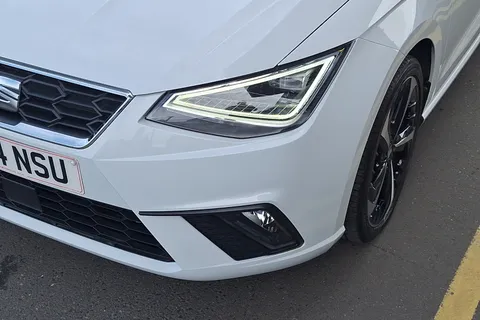 DV24NSU SEAT Ibiza 1.0 TSI 115 FR Sport 5dr Thumbnail #32