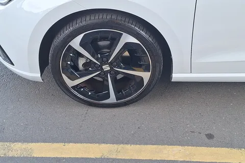 DV24NSU SEAT Ibiza 1.0 TSI 115 FR Sport 5dr Thumbnail #41