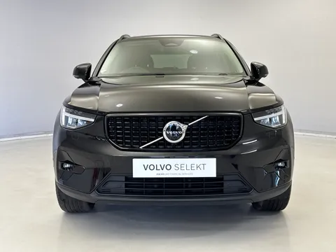 CA23FGE Volvo XC40 2.0 B4P Ultimate Dark 5dr Auto Thumbnail #4