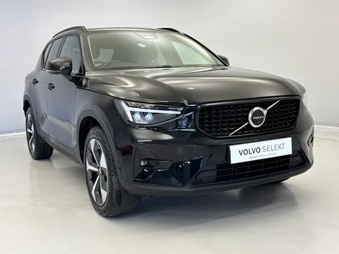 CA23FGE Volvo XC40 2.0 B4P Ultimate Dark 5dr Auto Thumbnail #1