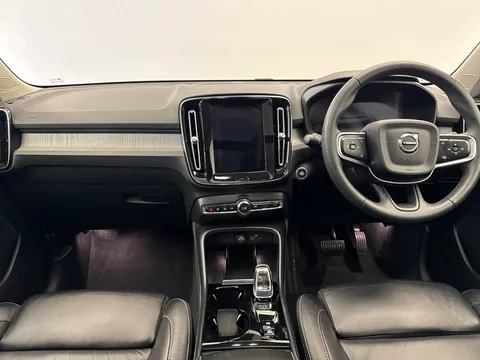 CA23FGE Volvo XC40 2.0 B4P Ultimate Dark 5dr Auto Thumbnail #11