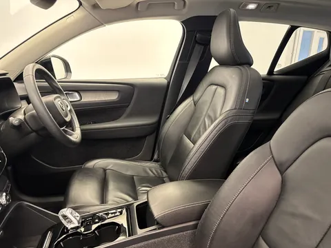 CA23FGE Volvo XC40 2.0 B4P Ultimate Dark 5dr Auto Thumbnail #9