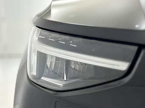 CA23FGE Volvo XC40 2.0 B4P Ultimate Dark 5dr Auto Thumbnail #38