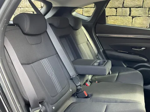 MW22OUB Hyundai Tucson 1.6 TGDi Hybrid 230 SE Connect 5dr 2WD Auto Thumbnail #13