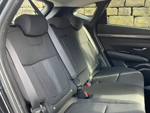 MW22OUB Hyundai Tucson 1.6 TGDi Hybrid 230 SE Connect 5dr 2WD Auto Thumbnail #14
