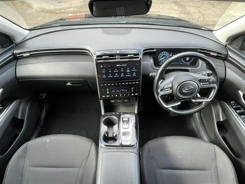 MW22OUB Hyundai Tucson 1.6 TGDi Hybrid 230 SE Connect 5dr 2WD Auto Thumbnail #2