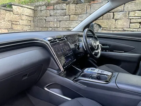 MW22OUB Hyundai Tucson 1.6 TGDi Hybrid 230 SE Connect 5dr 2WD Auto Thumbnail #19