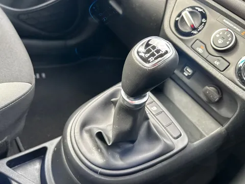 DX20ZWT Hyundai i10 1.2 MPi SE Connect 5dr Thumbnail #22