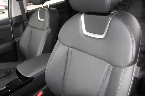 EF25OBA Hyundai Tucson 1.6T Plug-in Hybrid Ultimate 5dr Auto Thumbnail #8