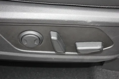 EF25OBA Hyundai Tucson 1.6T Plug-in Hybrid Ultimate 5dr Auto Thumbnail #20