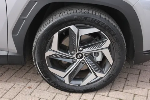 ET24SFY Hyundai Tucson 1.6 TGDi Plug-in Hybrid Ultimate 5dr 4WD Auto Thumbnail #6