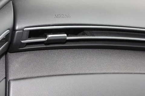 ET24SFY Hyundai Tucson 1.6 TGDi Plug-in Hybrid Ultimate 5dr 4WD Auto Thumbnail #10