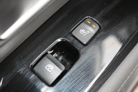 ET24SFY Hyundai Tucson 1.6 TGDi Plug-in Hybrid Ultimate 5dr 4WD Auto Thumbnail #14