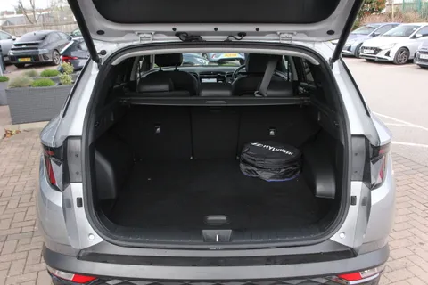 ET24SFY Hyundai Tucson 1.6 TGDi Plug-in Hybrid Ultimate 5dr 4WD Auto Thumbnail #17
