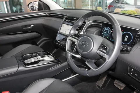 ET24SFY Hyundai Tucson 1.6 TGDi Plug-in Hybrid Ultimate 5dr 4WD Auto Thumbnail #20