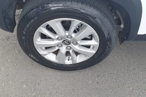 BF23VHX Toyota Yaris Cross 1.5 Hybrid Icon 5dr CVT Thumbnail #29