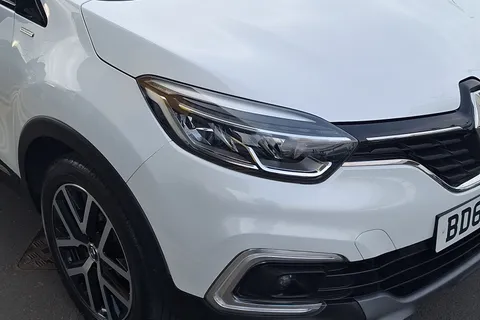 BD69JKU Renault Captur 1.3 TCE 130 S Edition 5dr Thumbnail #17