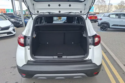BD69JKU Renault Captur 1.3 TCE 130 S Edition 5dr Thumbnail #26