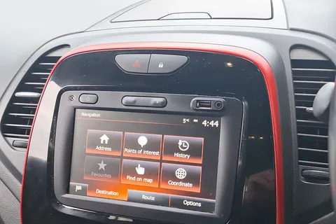 BD69JKU Renault Captur 1.3 TCE 130 S Edition 5dr Thumbnail #37