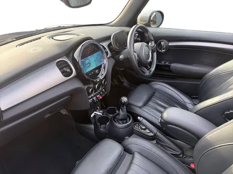 DA21BJX Mini Convertible 1.5 Cooper Exclusive 2dr Thumbnail #4