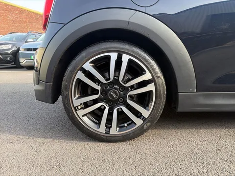 DA21BJX Mini Convertible 1.5 Cooper Exclusive 2dr Thumbnail #5